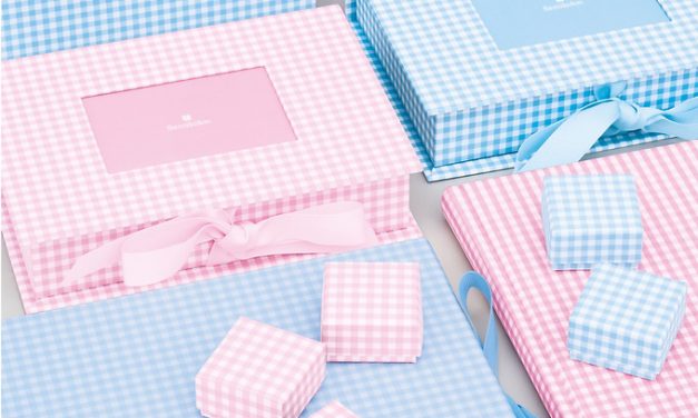 Geschenk für Sie: Fotobox mit Einschubfenster